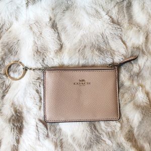 Coach wallet ✨Make An Offer✨